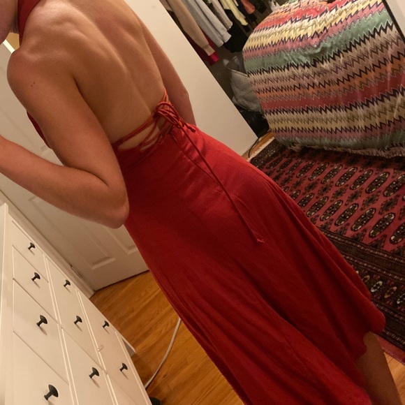 Red mid length linen dress - Picture 2 of 3